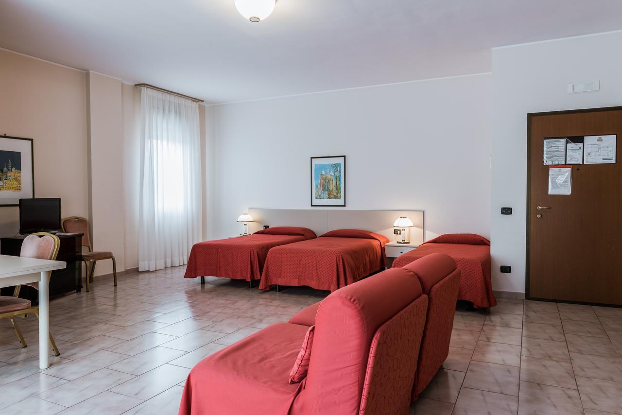 Rondo' Hotel Bari Exterior foto