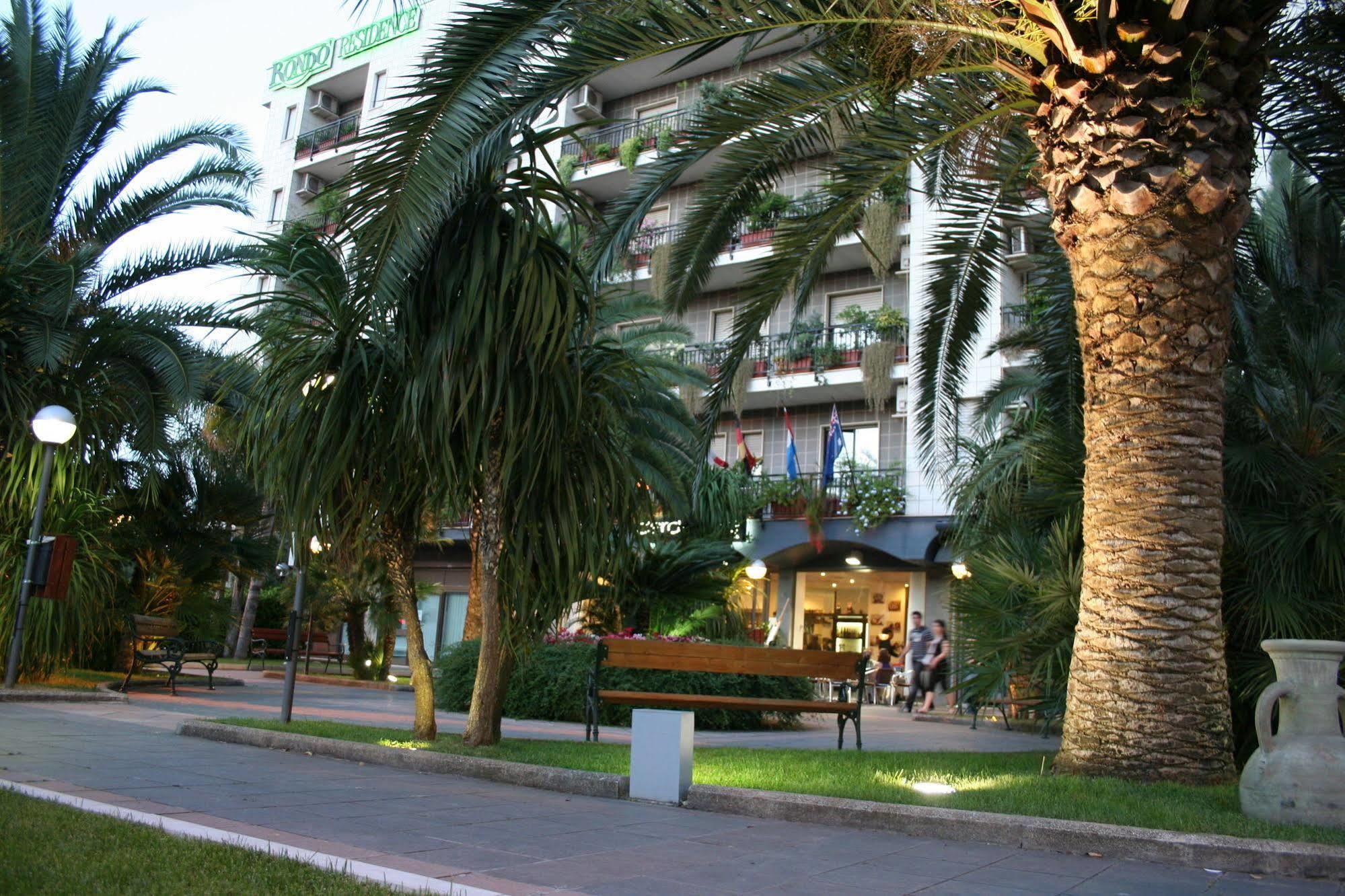 Rondo' Hotel Bari Exterior foto