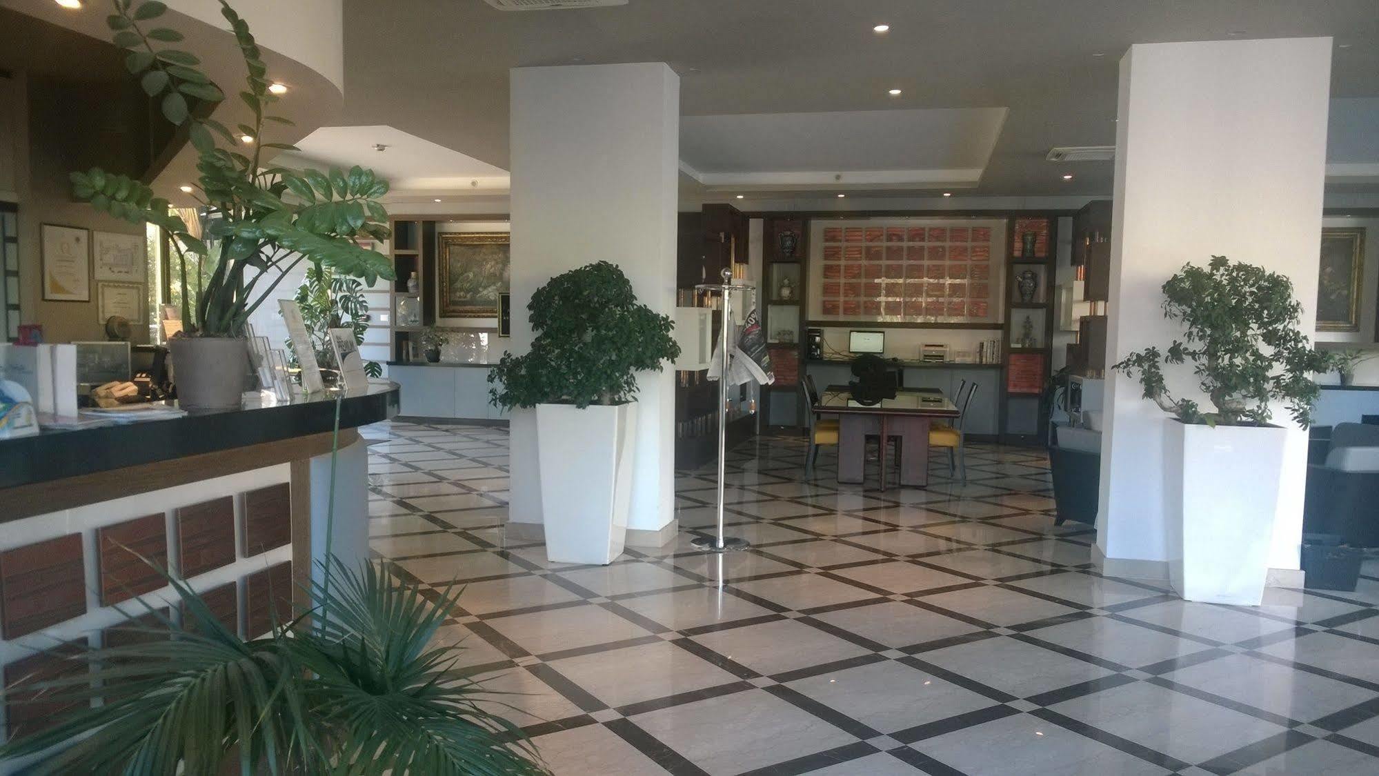 Rondo' Hotel Bari Exterior foto