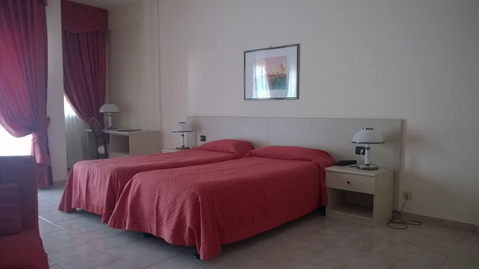 Rondo' Hotel Bari Exterior foto