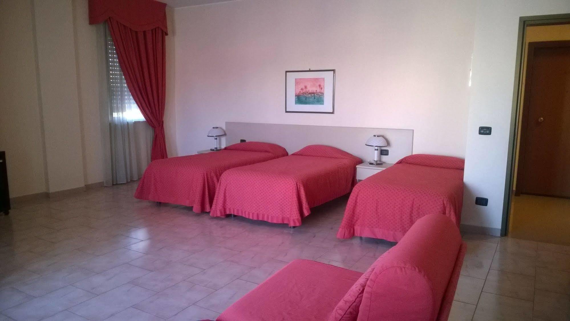 Rondo' Hotel Bari Exterior foto